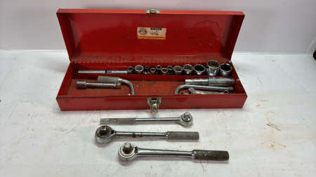 Assorted Sockets & Wrenches - Notes