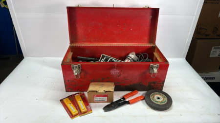 21" Metal Toolbox with Contents - Notes