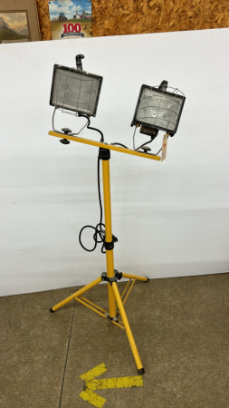 Double Headed Halogen Work Light on Stand